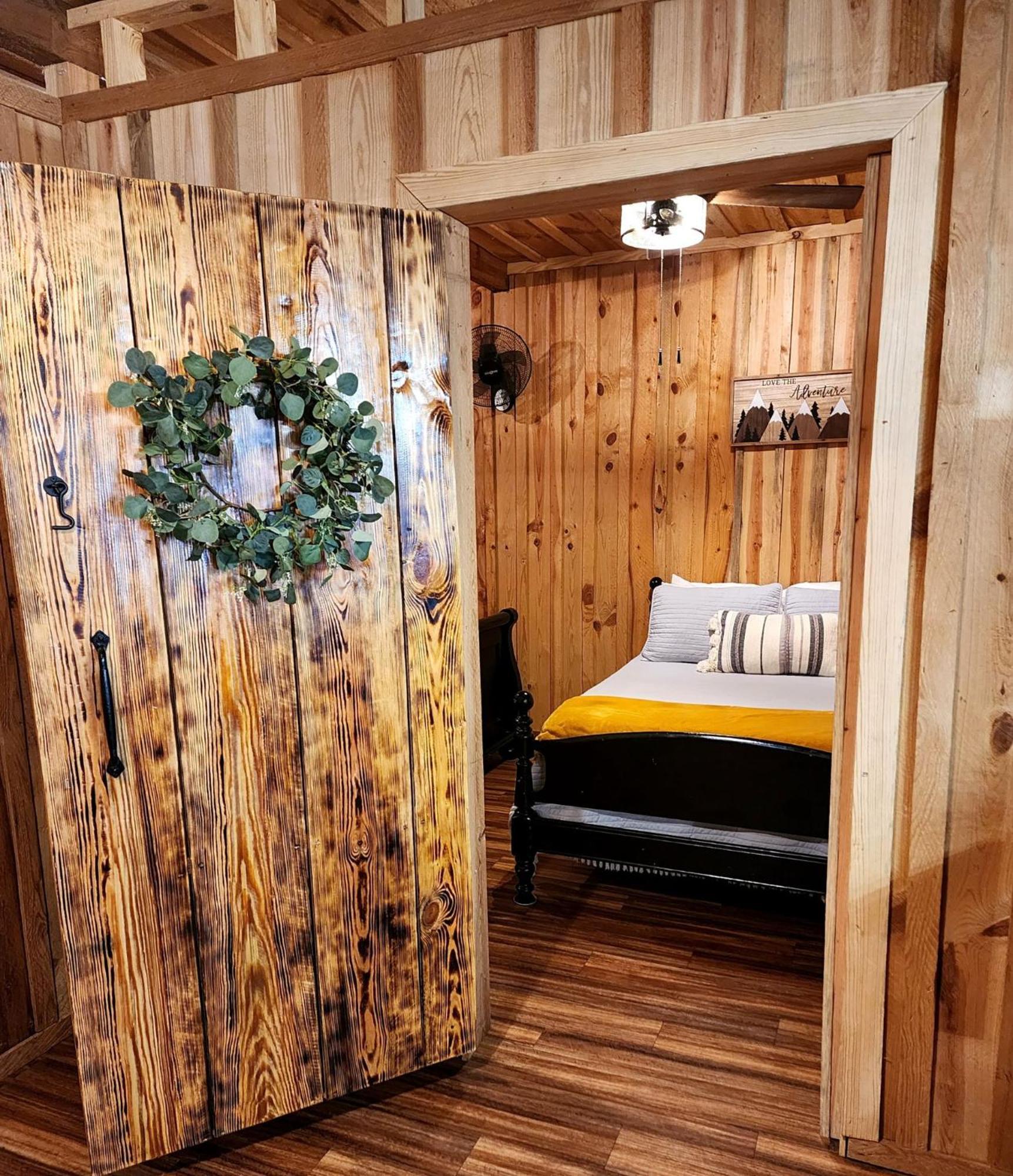 Unique Country Cabin Meets Farmhouse Modern!!! Mena Exterior photo
