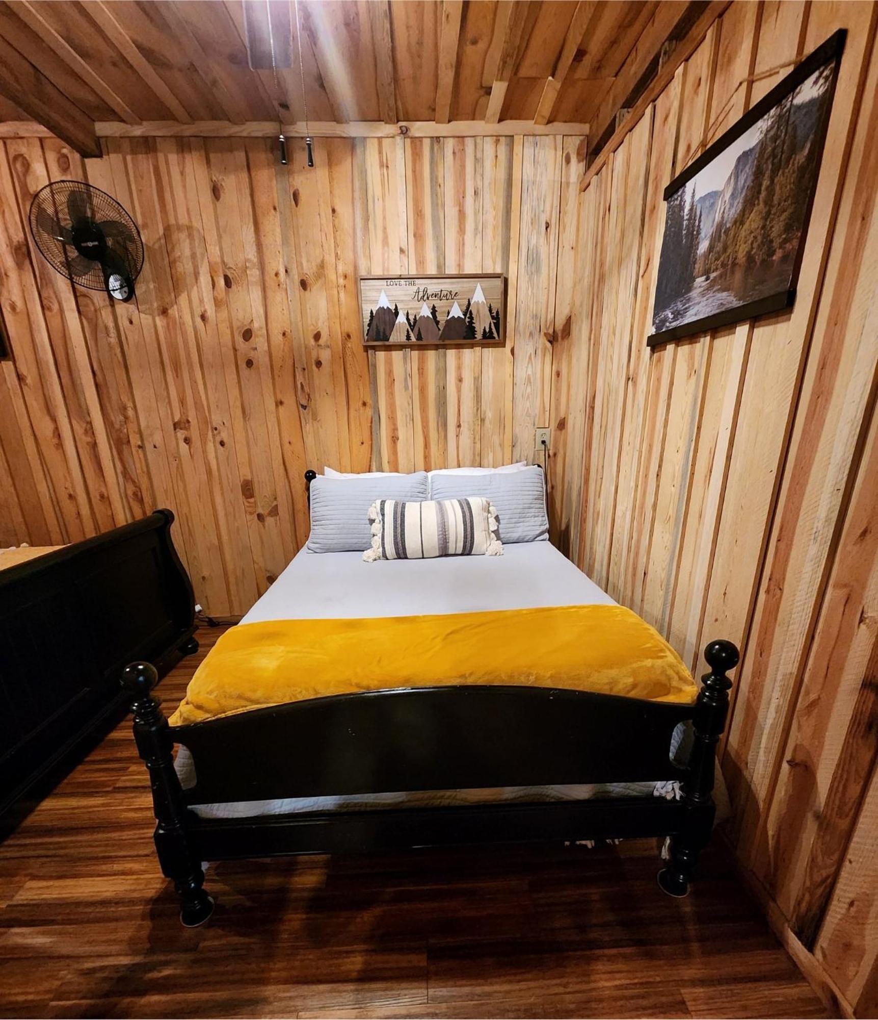 Unique Country Cabin Meets Farmhouse Modern!!! Mena Exterior photo