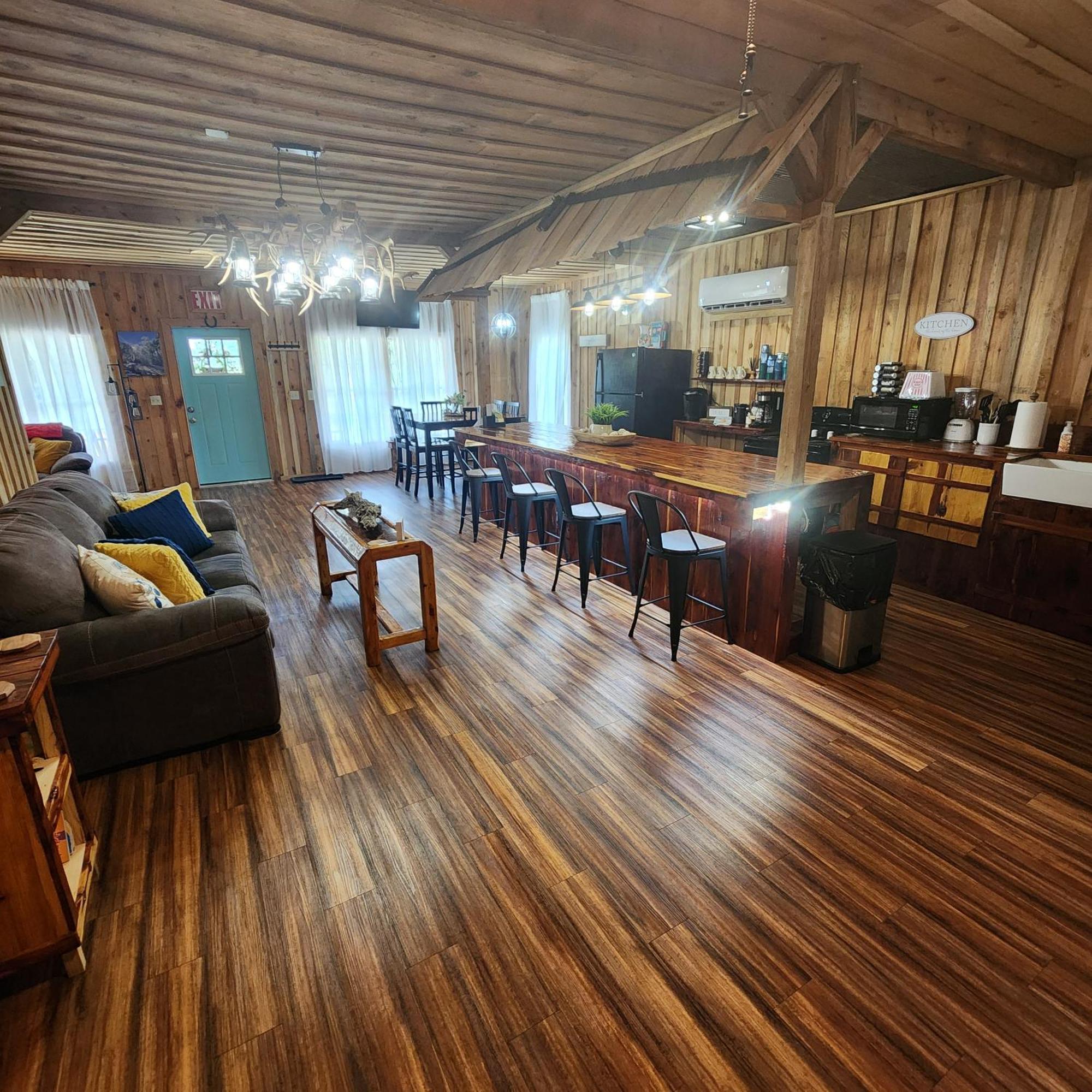 Unique Country Cabin Meets Farmhouse Modern!!! Mena Exterior photo